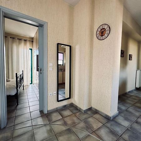 Cozy Apartments Mc Queen Athena Bagian luar foto
