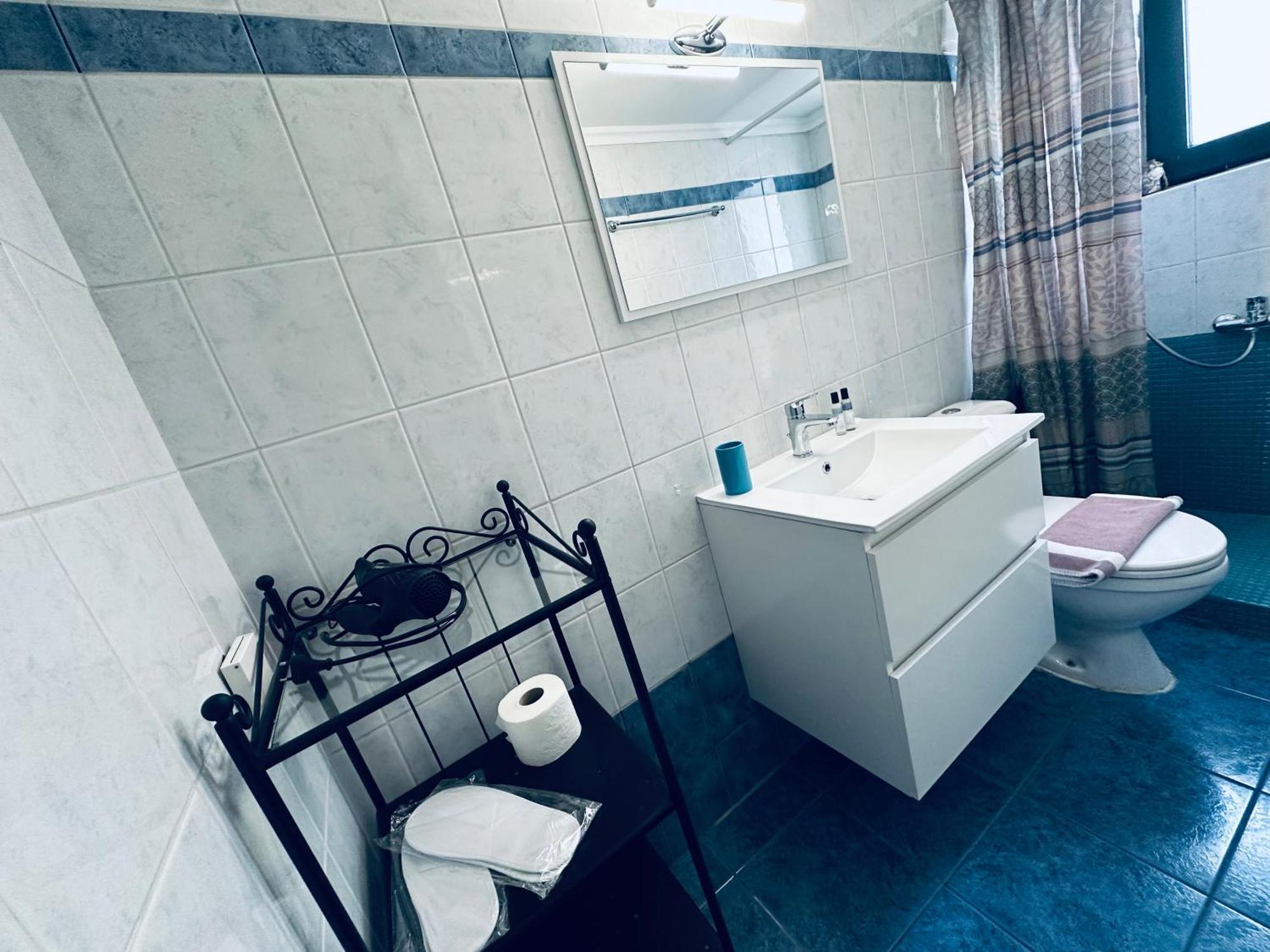 Cozy Apartments Mc Queen Athena Bagian luar foto