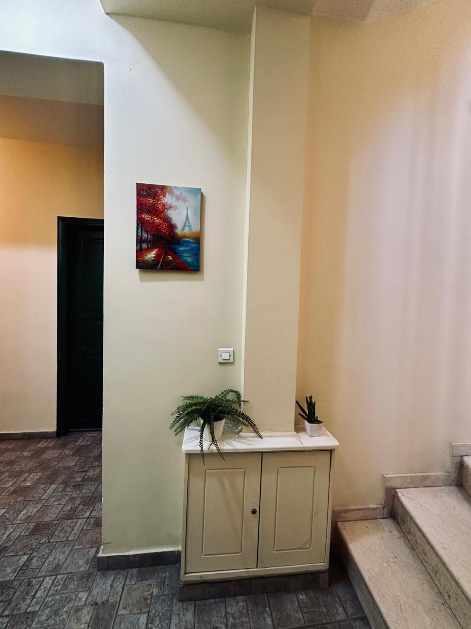 Cozy Apartments Mc Queen Athena Bagian luar foto