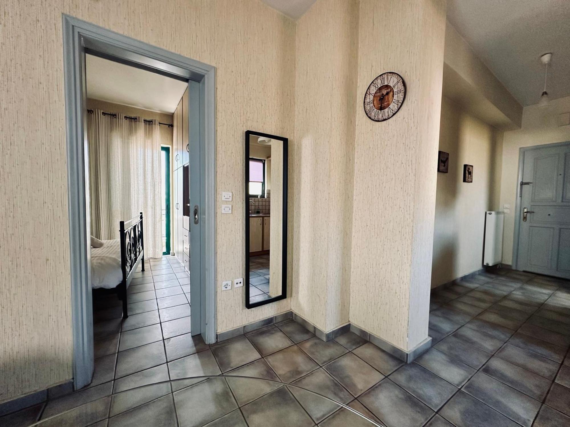 Cozy Apartments Mc Queen Athena Bagian luar foto